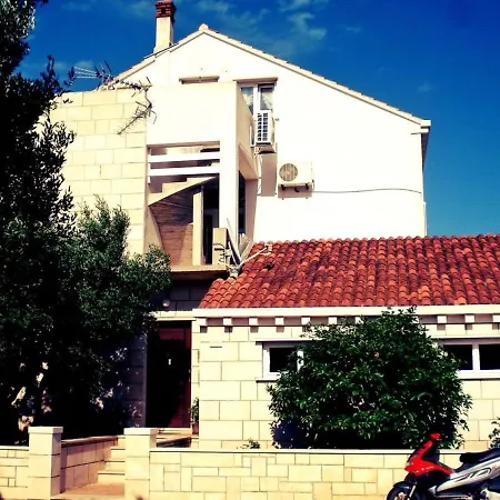 Apartment Krila