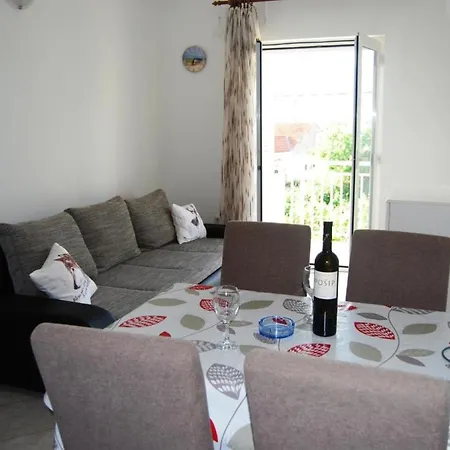 Krila - Cozy And Seaview Apartment
