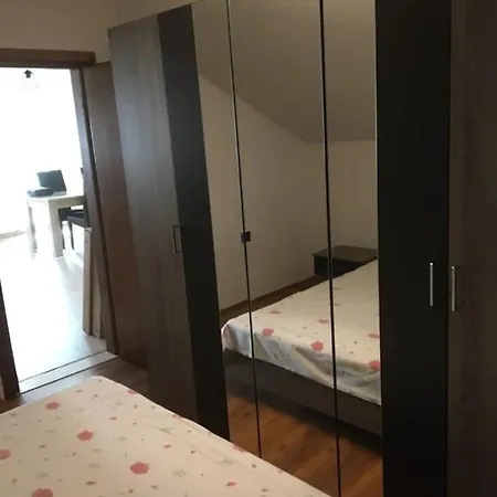 Krila Apartman *