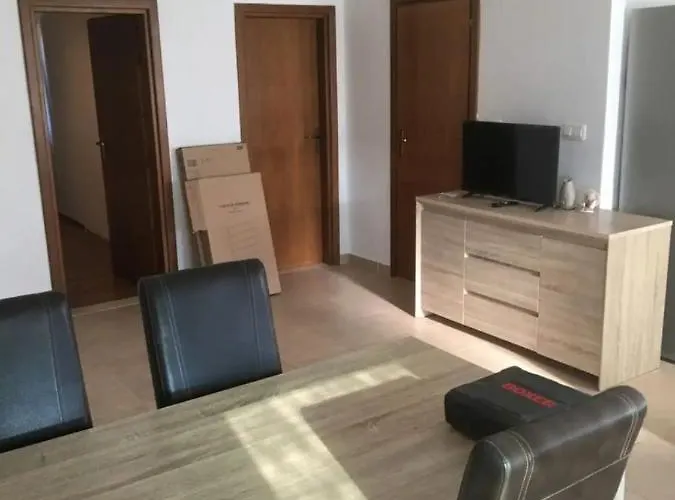 公寓 Krila 鲁巴达